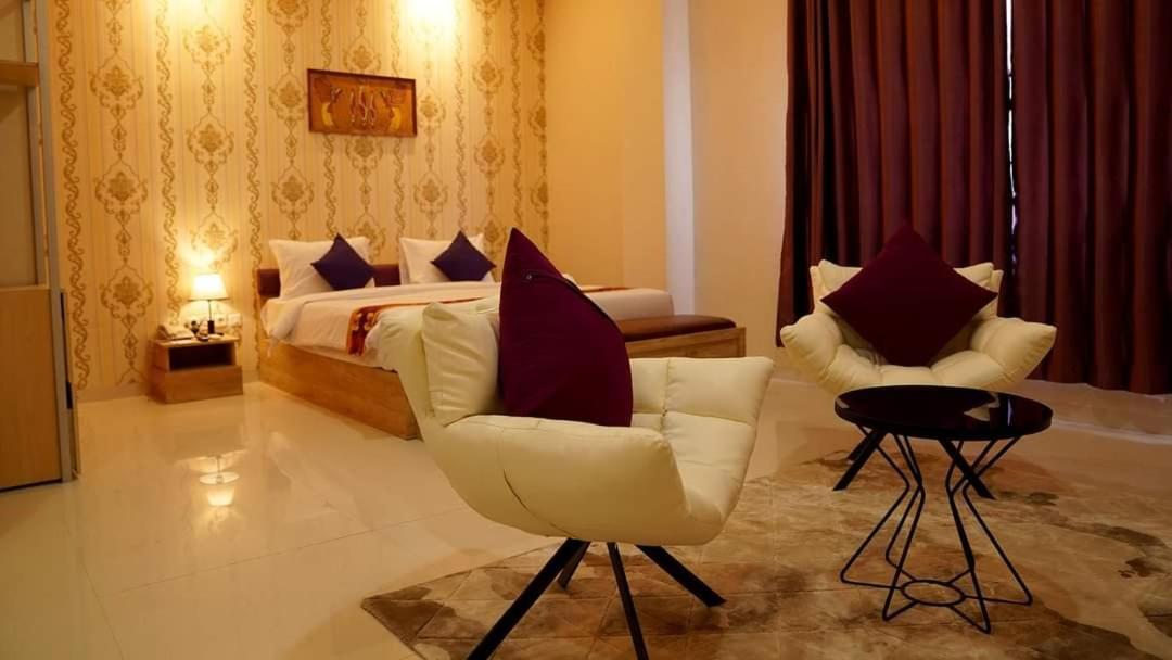 Elohim Hotel Sentani Τζαγιαπούρα Εξωτερικό φωτογραφία